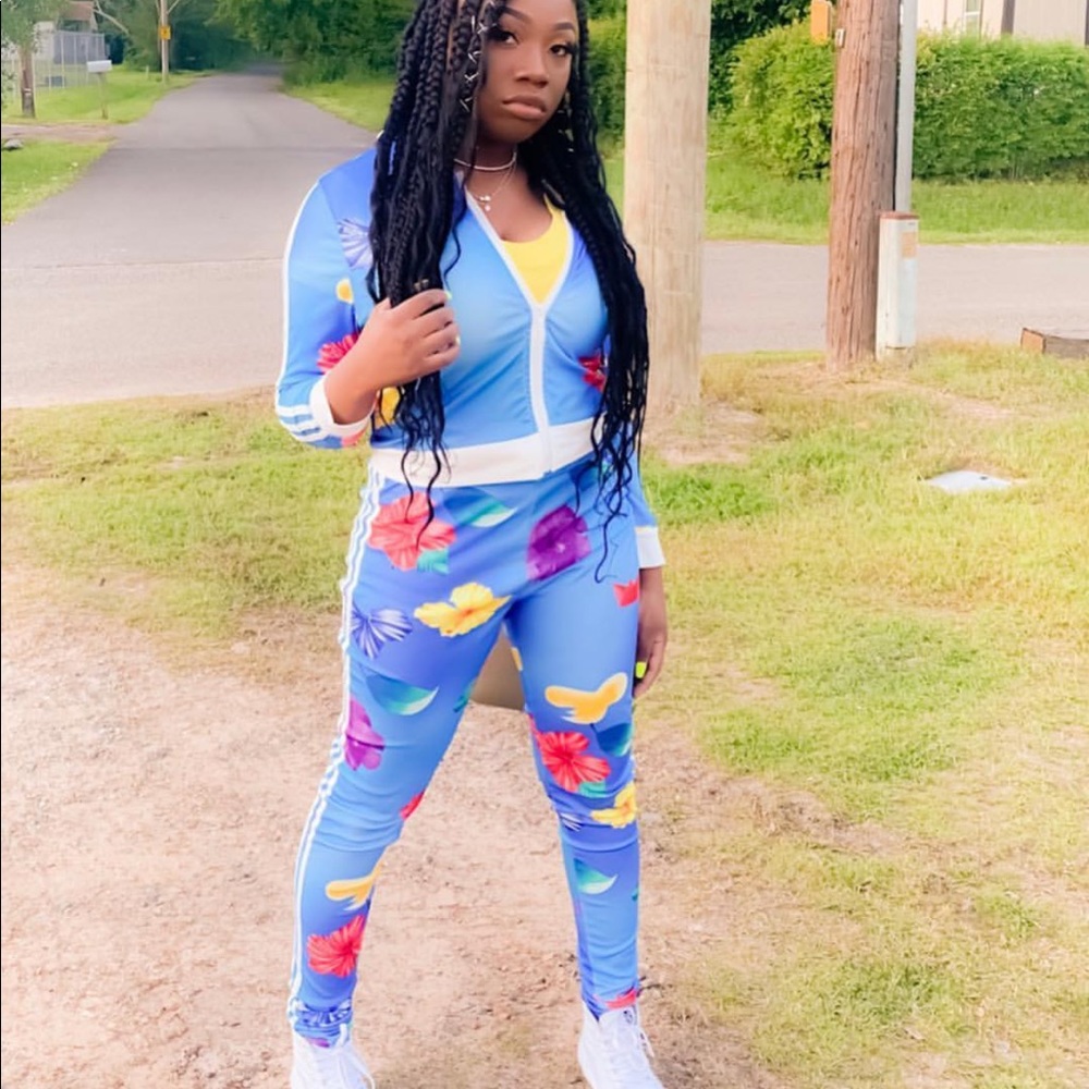 Floral Jumpsuit / tracksuit set FOR SALE💜